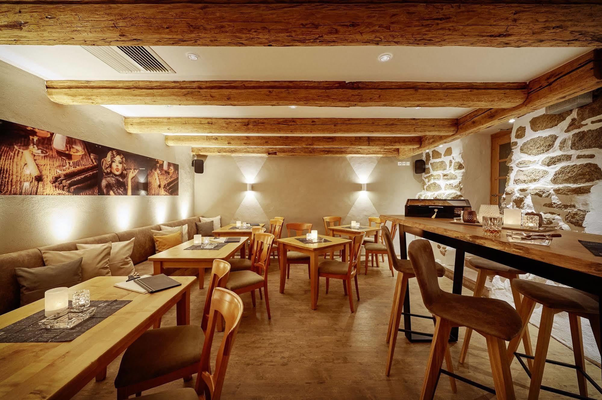 Hotel Hanauerhof 亚蓬威e尔 外观 照片